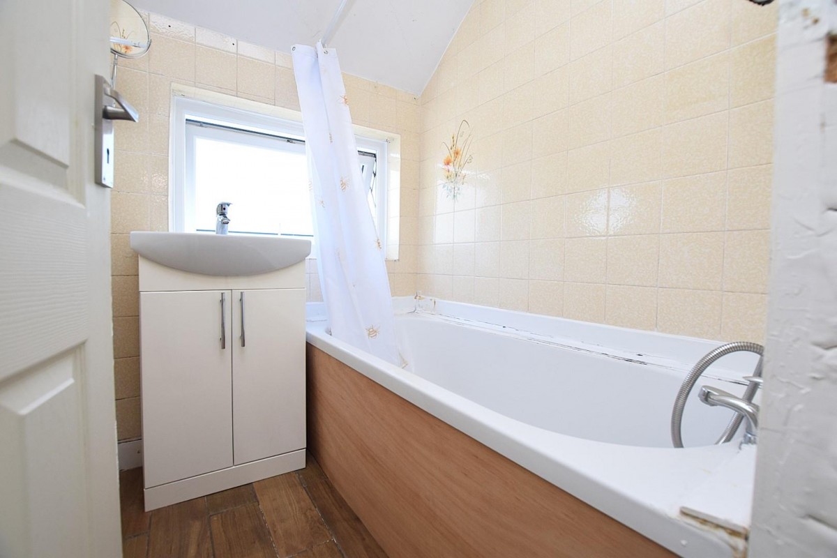 Lessington Avenue, Romford, RM7