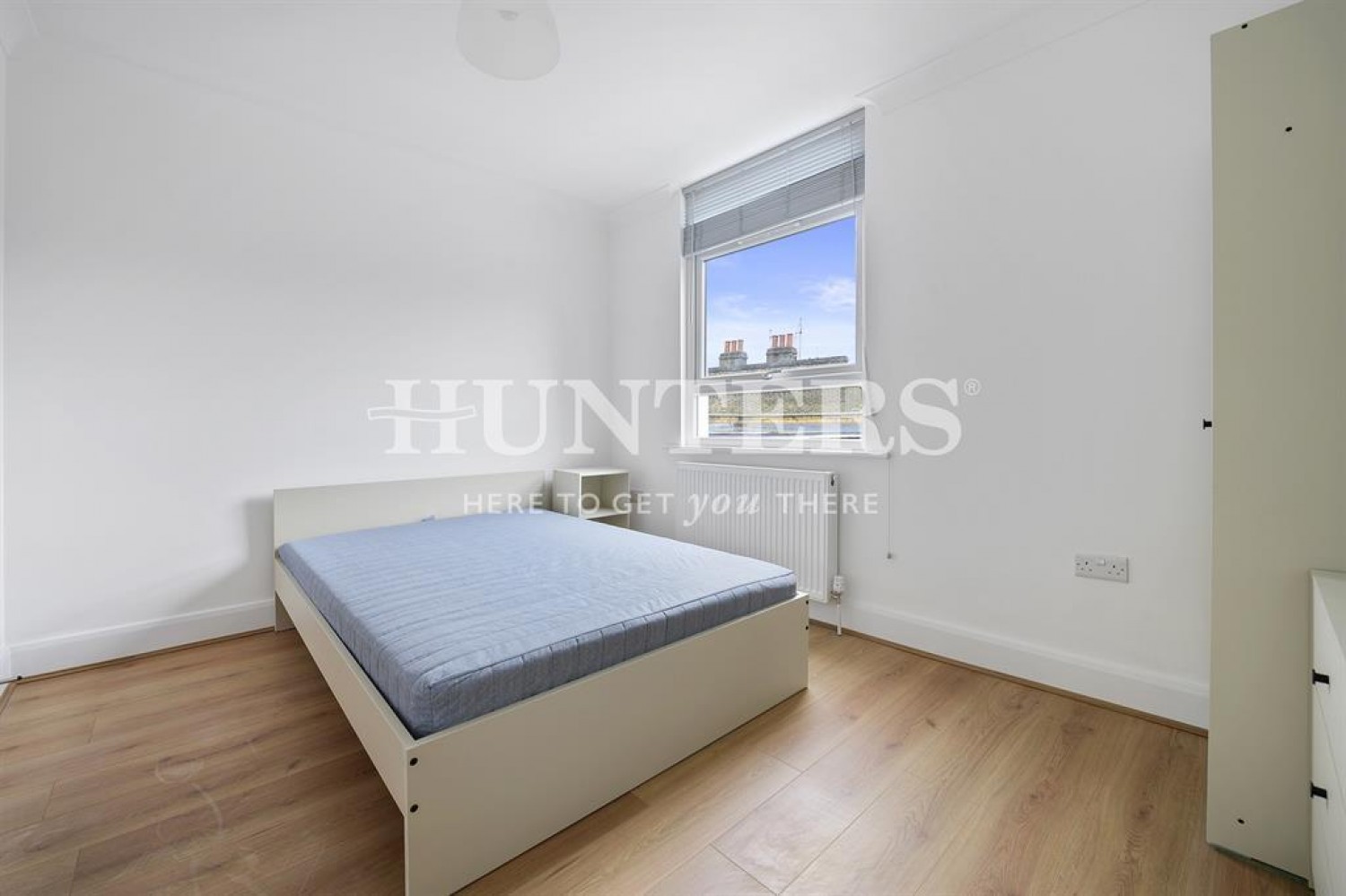 4 bedroom Flat to let in Kilburn Lane, London, W9