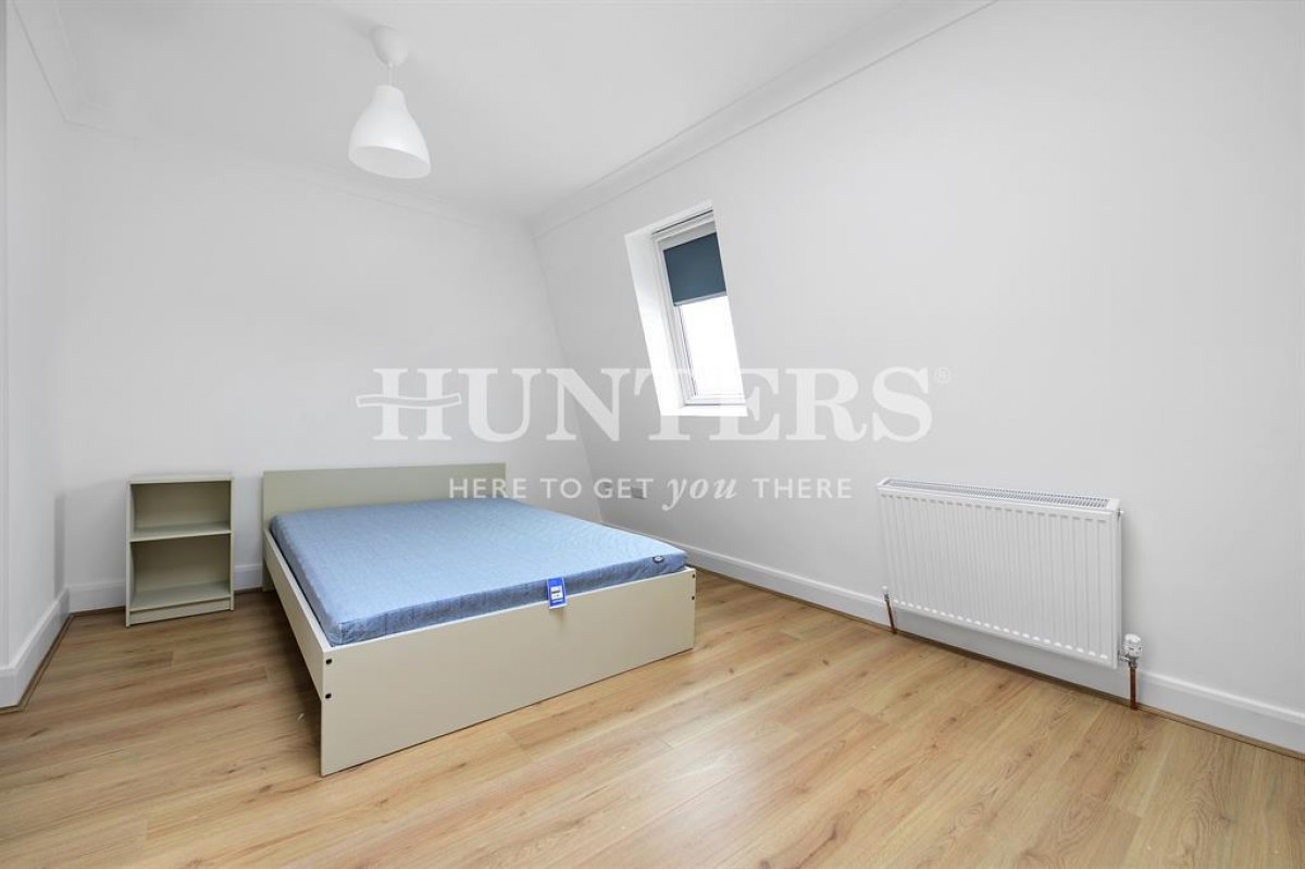 Kilburn Lane, London, W9