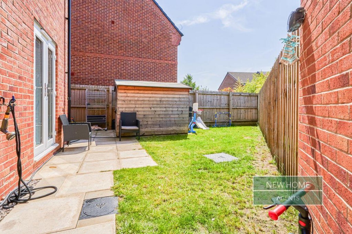 Colliers Way, Leigh