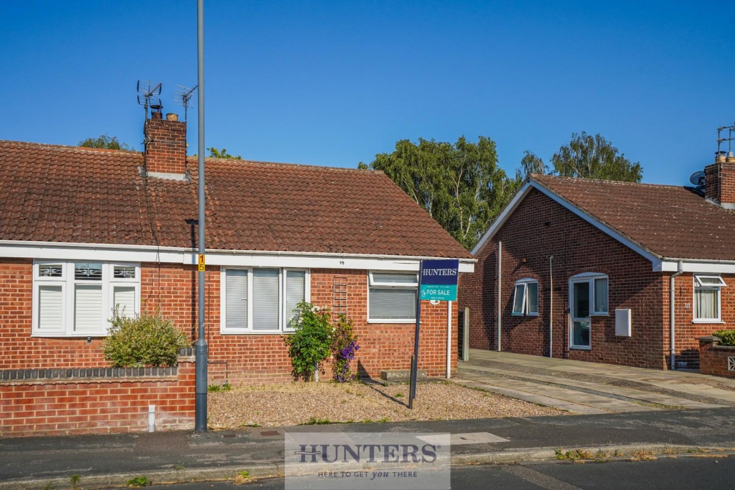 2 bedroom Bungalow for sale in Sycamore Road, Barlby, Selby, YO8 5XD