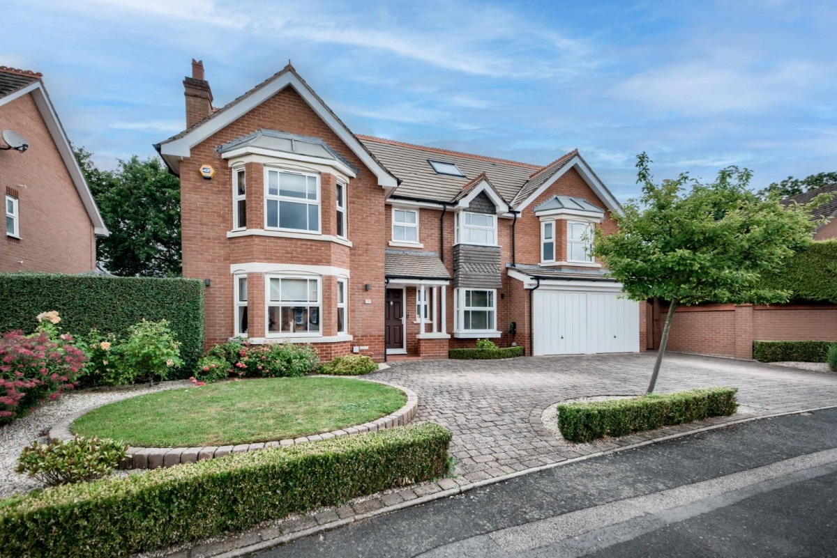 Whitefields Gate, Solihull