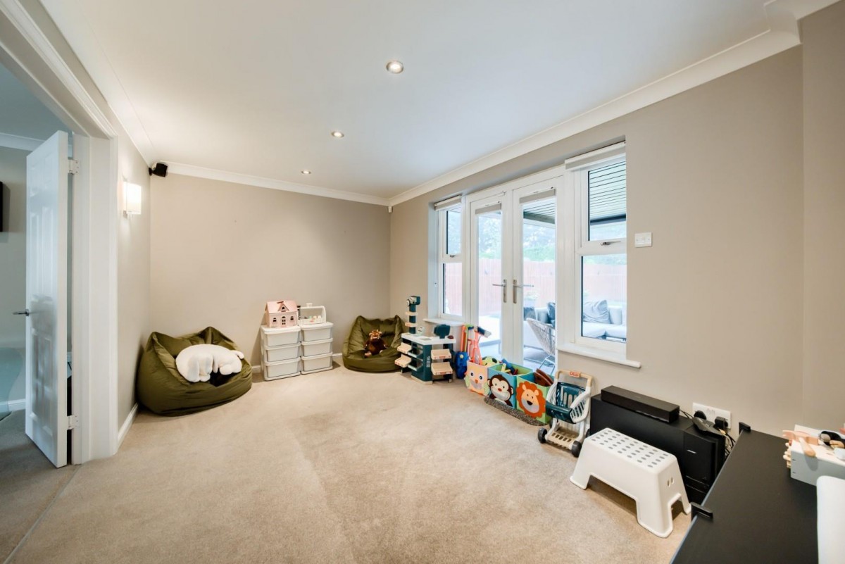 Whitefields Gate, Solihull