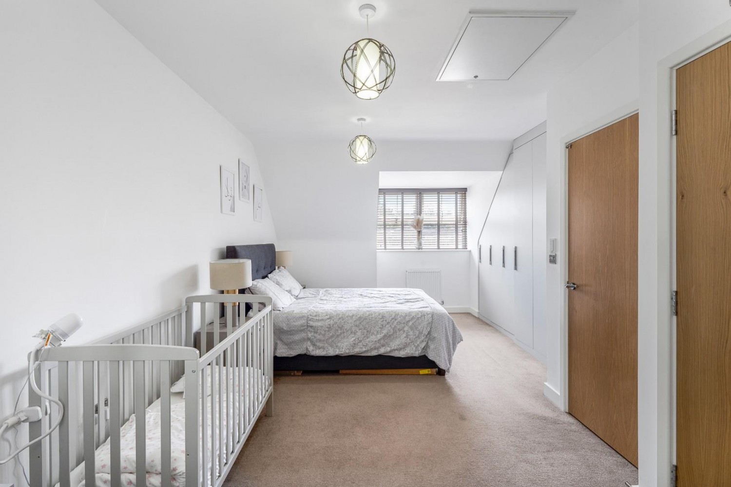 4 bedroom House for sale in Asket Drive, Leeds, West Yorkshire