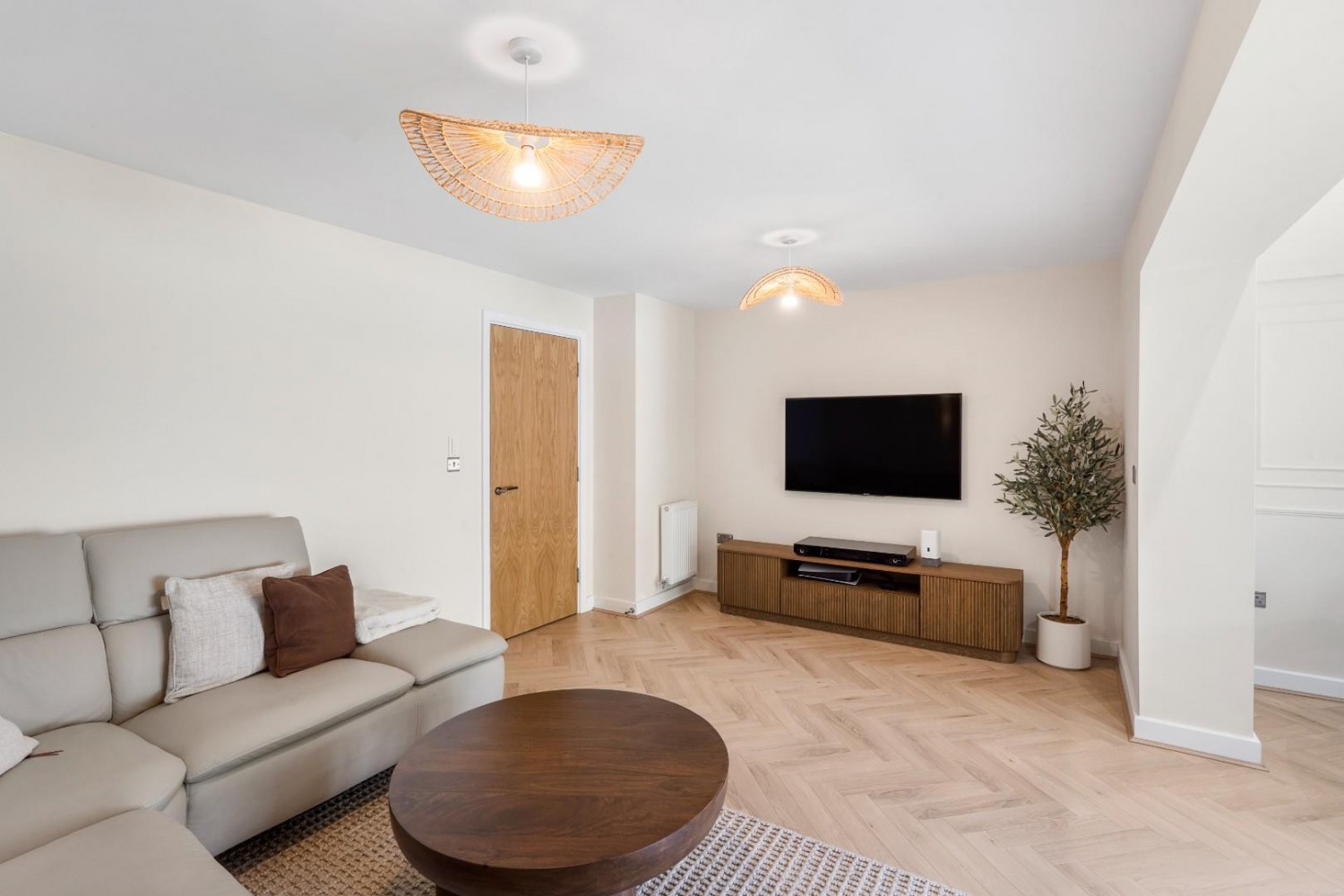 4 bedroom House for sale in Asket Drive, Leeds, West Yorkshire