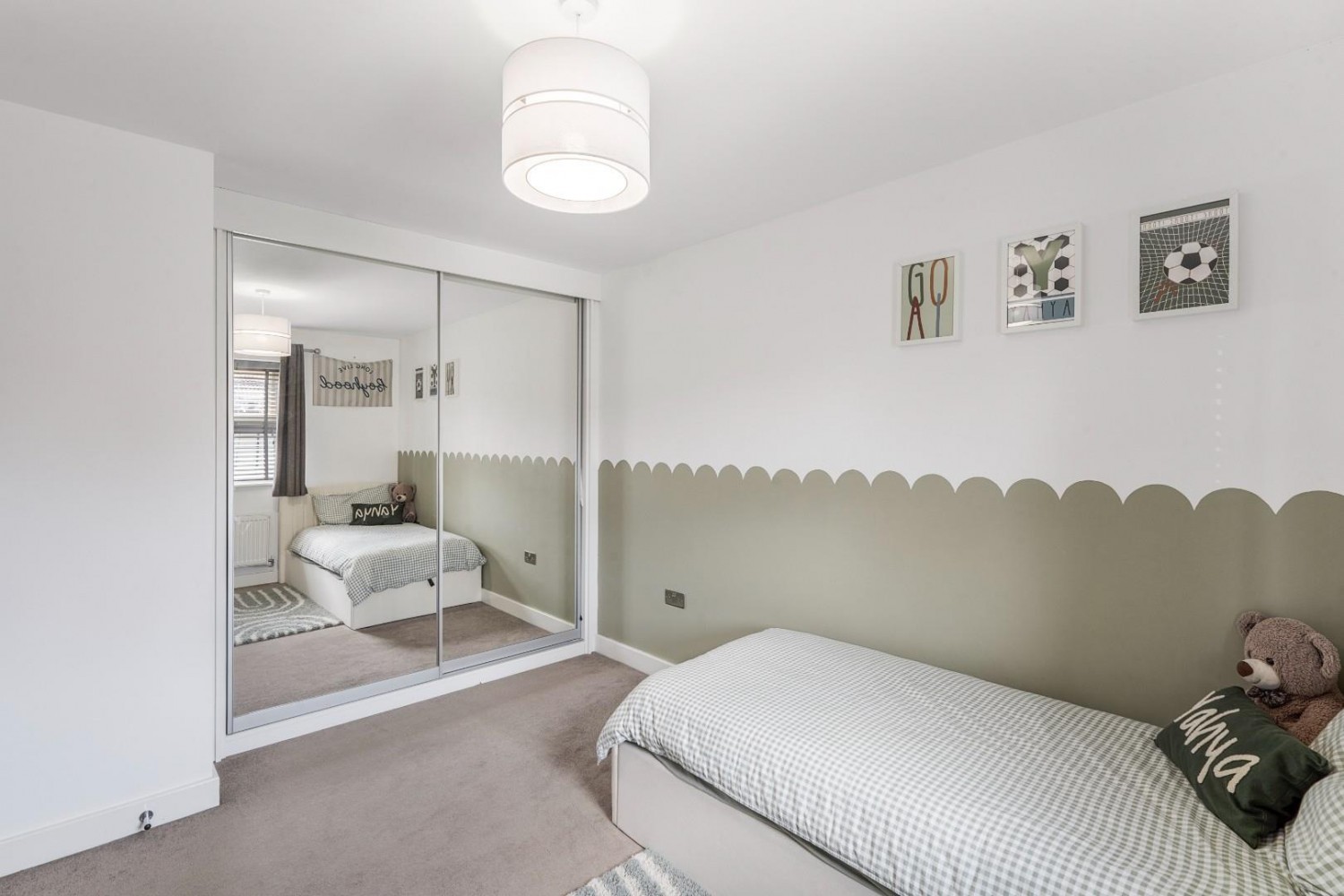 4 bedroom House for sale in Asket Drive, Leeds, West Yorkshire