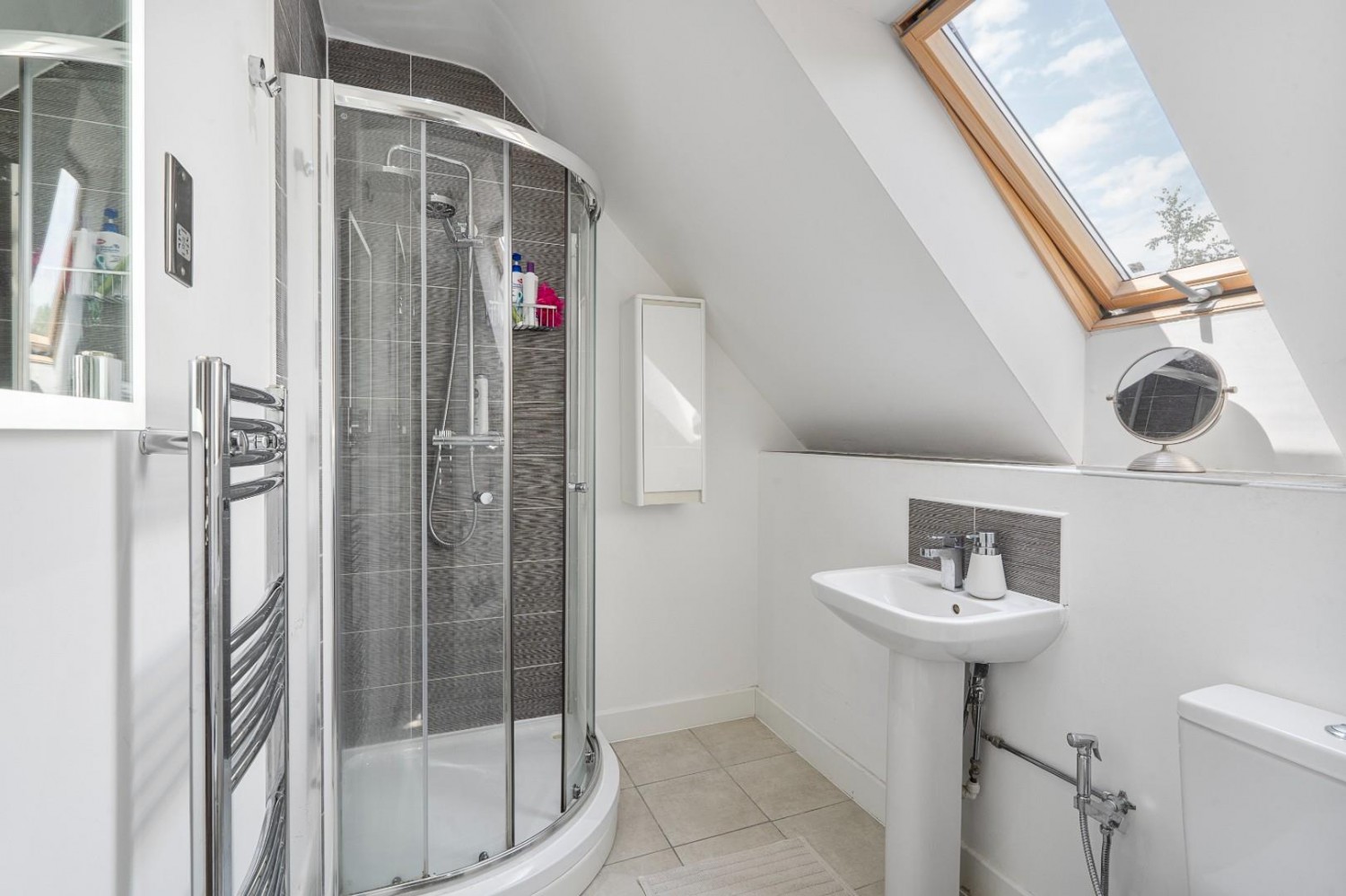 4 bedroom House for sale in Asket Drive, Leeds, West Yorkshire