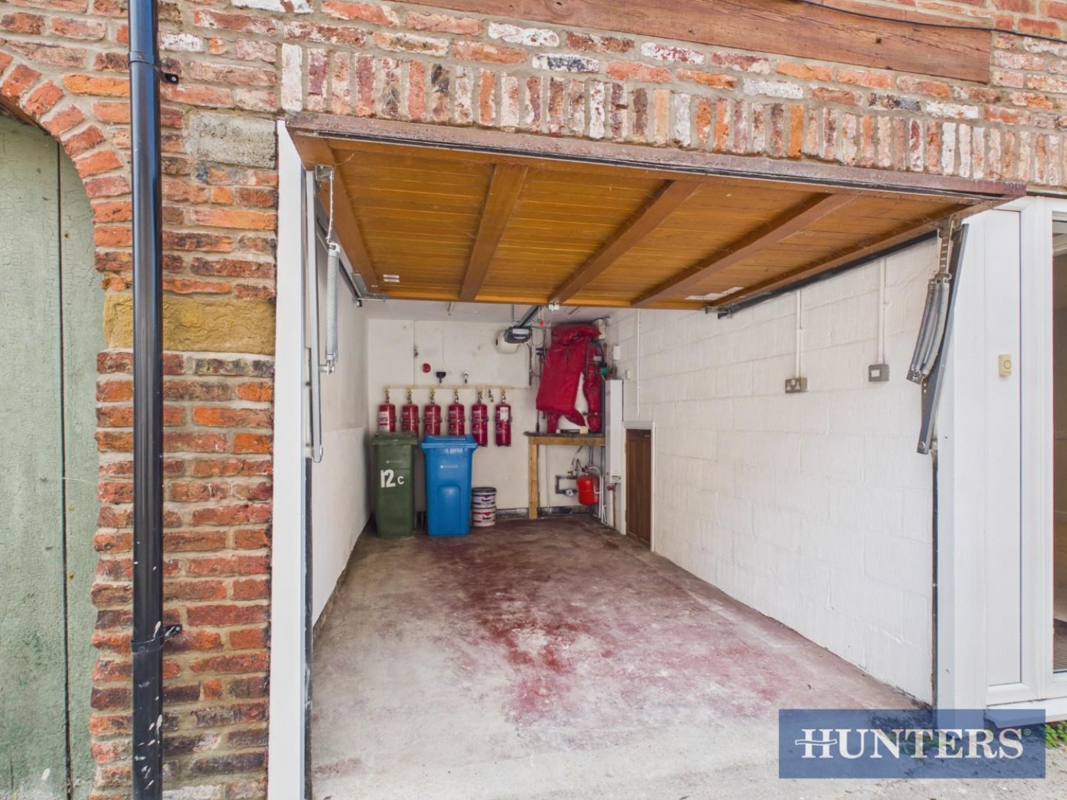 Harness Cottage, Cross Key Mews, Beverley, East Yorkshire, HU17 8GR