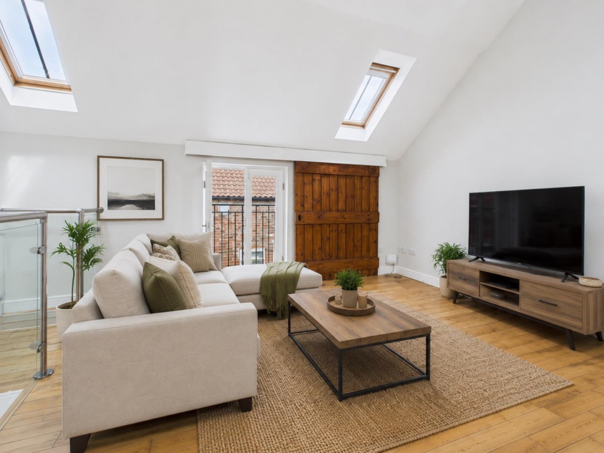 Harness Cottage, Cross Key Mews, Beverley, East Yorkshire, HU17 8GR