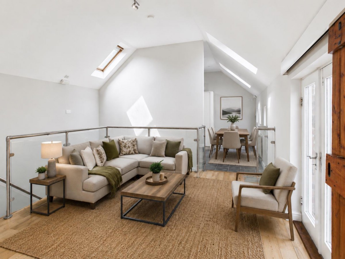 Harness Cottage, Cross Key Mews, Beverley, East Yorkshire, HU17 8GR