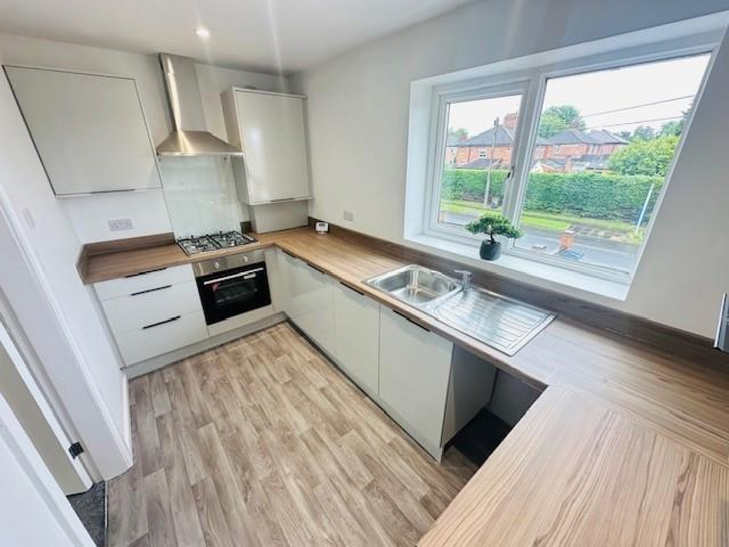 2 bedroom Flat to let in Water Orton Lane, Minworth, Sutton Coldfield