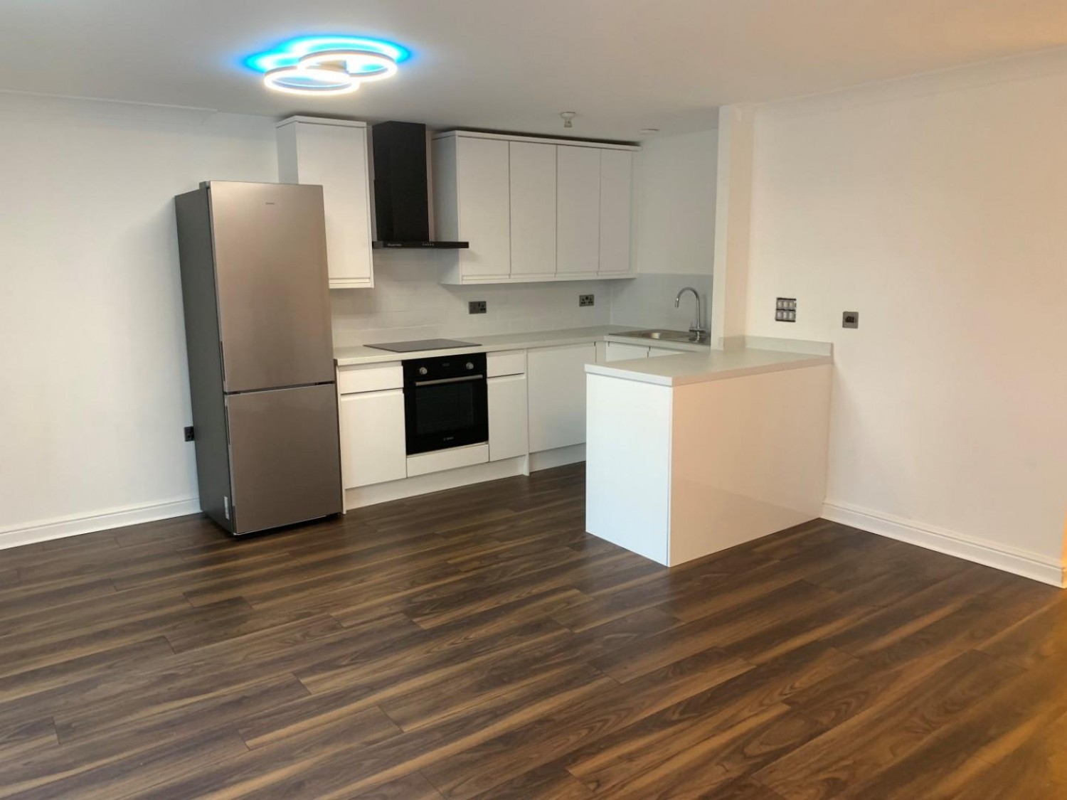 2 bedroom Flat to let in Fairfield Square, Gravesend, DA11