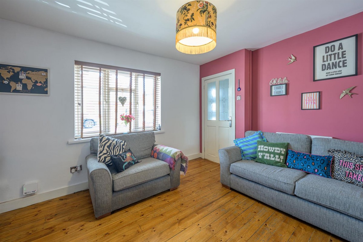 Manor Road, Wordsley, DY8 5BA