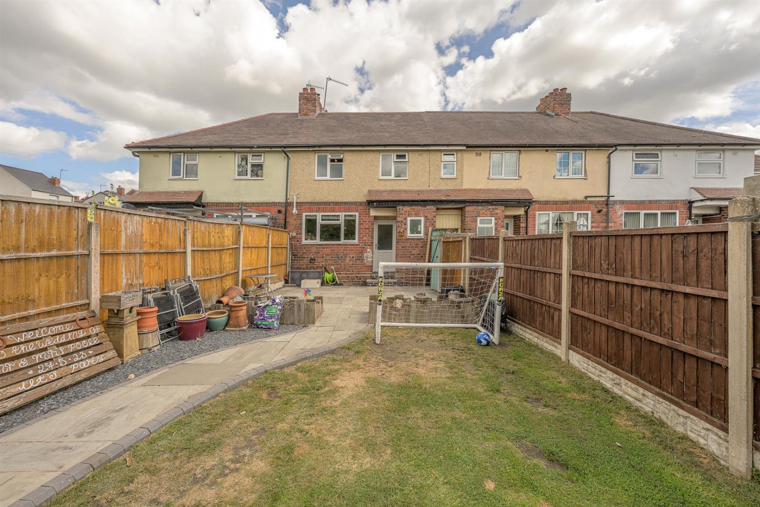 Manor Road, Wordsley, DY8 5BA