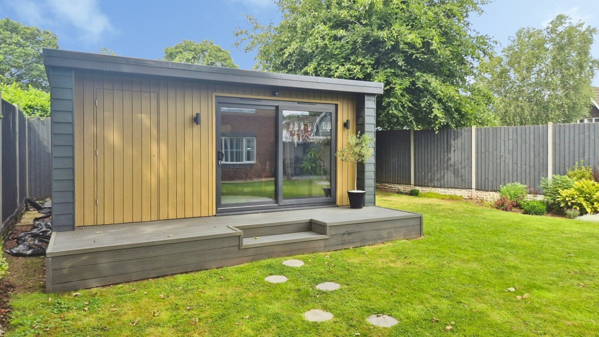 Leam Drive, Burntwood, Staffordshire