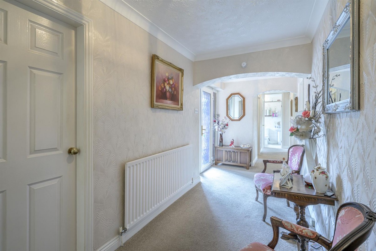 Cross Street, Kingswinford, DY6 9LY