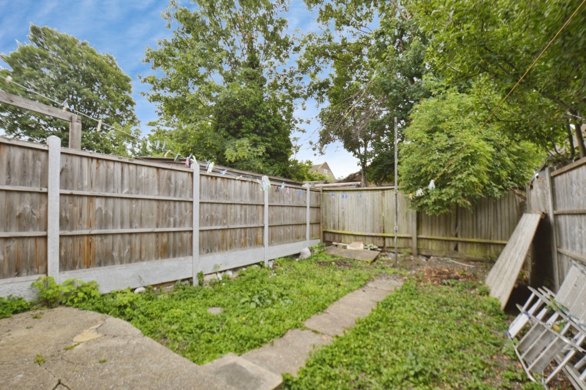Chadwin Road, London