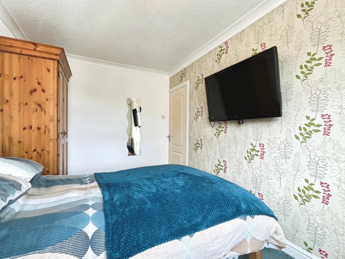 Royston Road, Cudworth S72 8BN
