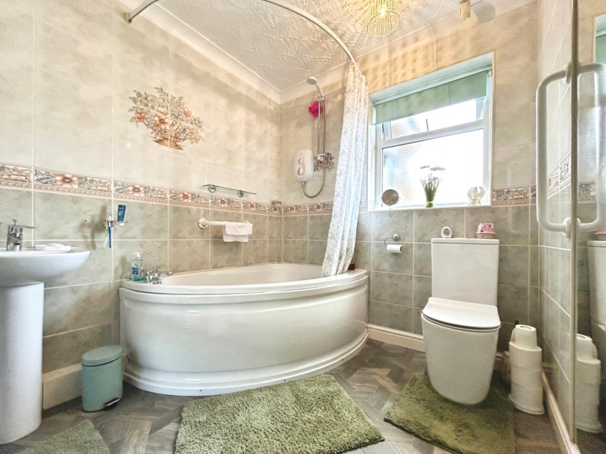 Royston Road, Cudworth S72 8BN