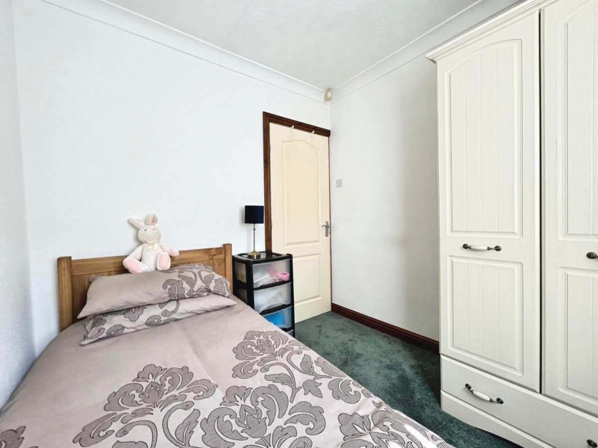 Royston Road, Cudworth S72 8BN