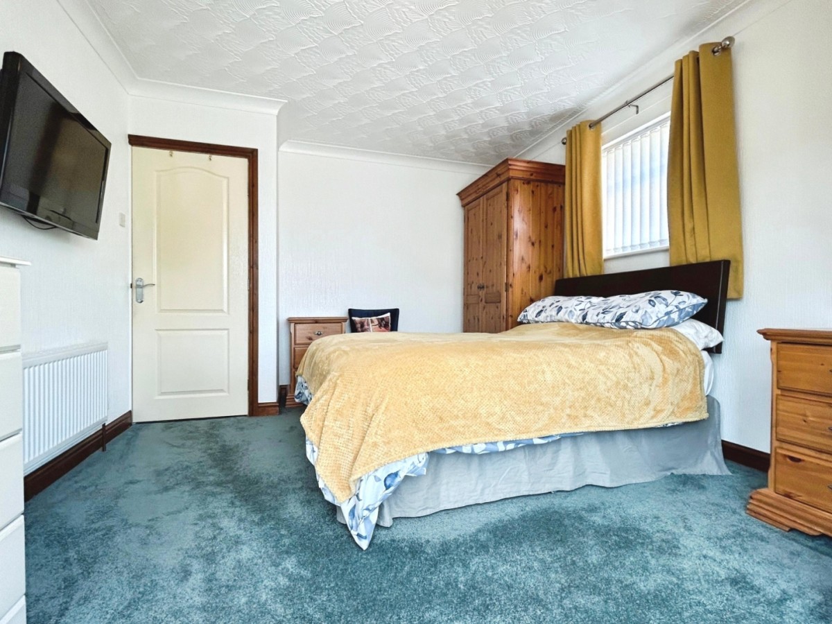 Royston Road, Cudworth S72 8BN