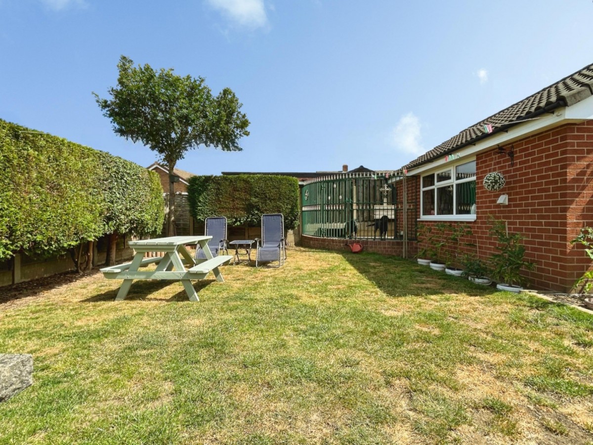 Royston Road, Cudworth S72 8BN