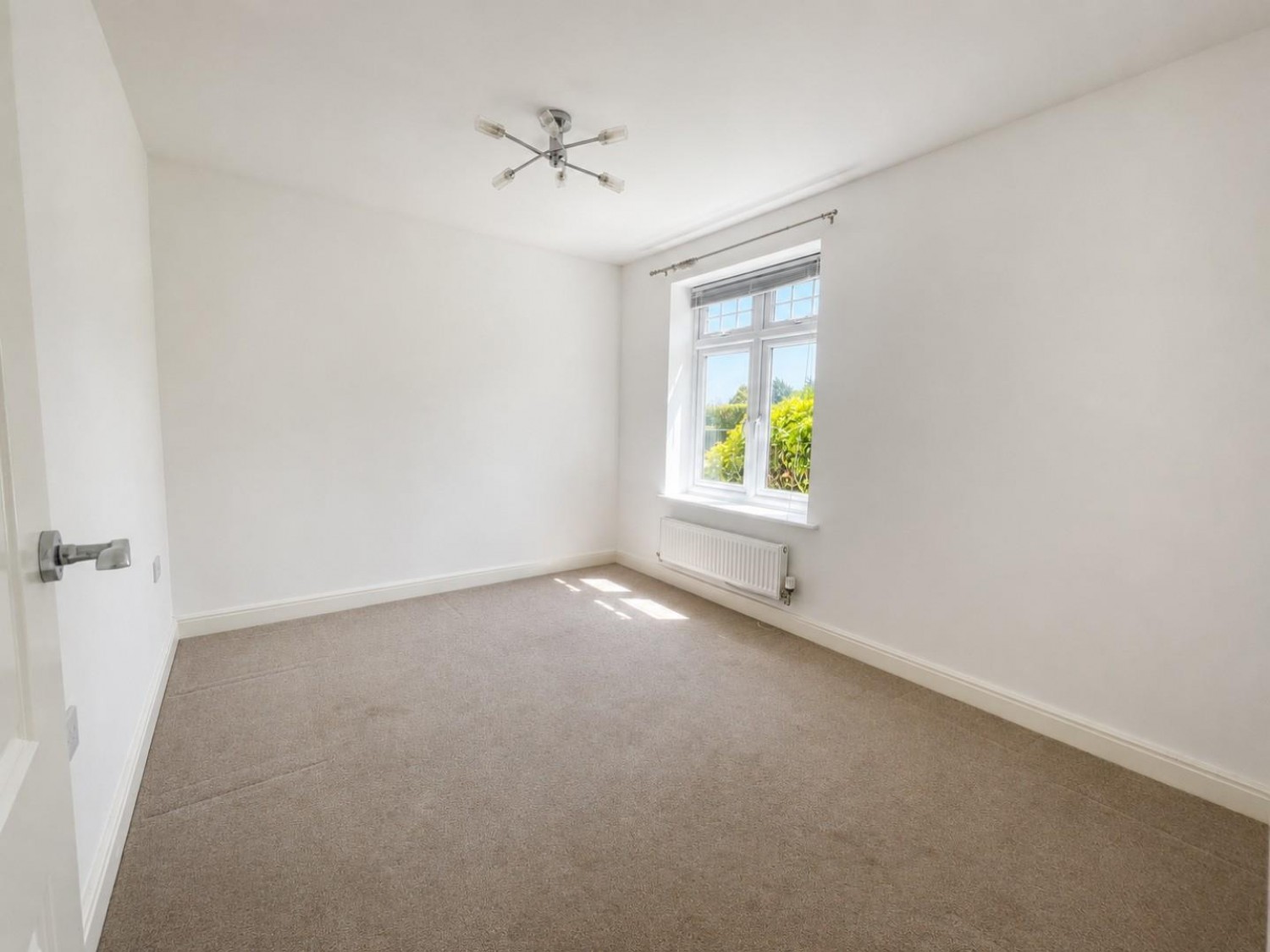 3 bedroom Bungalow for sale in Elstub Lane, Cam, GL11 6JQ