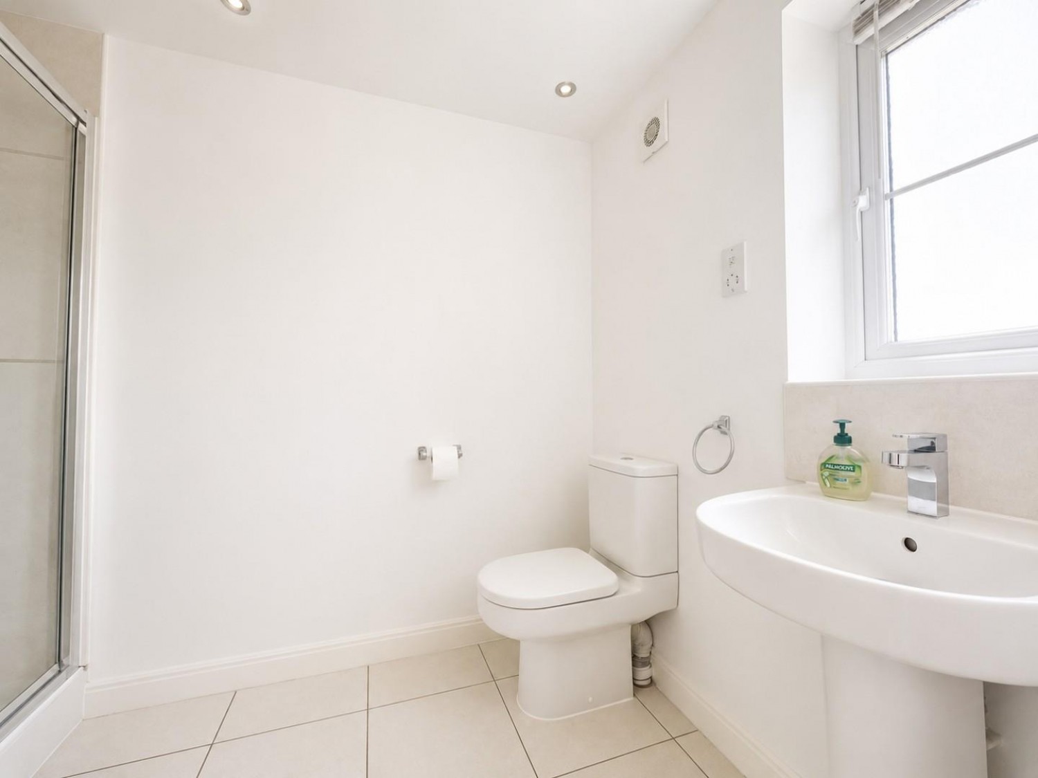 3 bedroom Bungalow for sale in Elstub Lane, Cam, GL11 6JQ