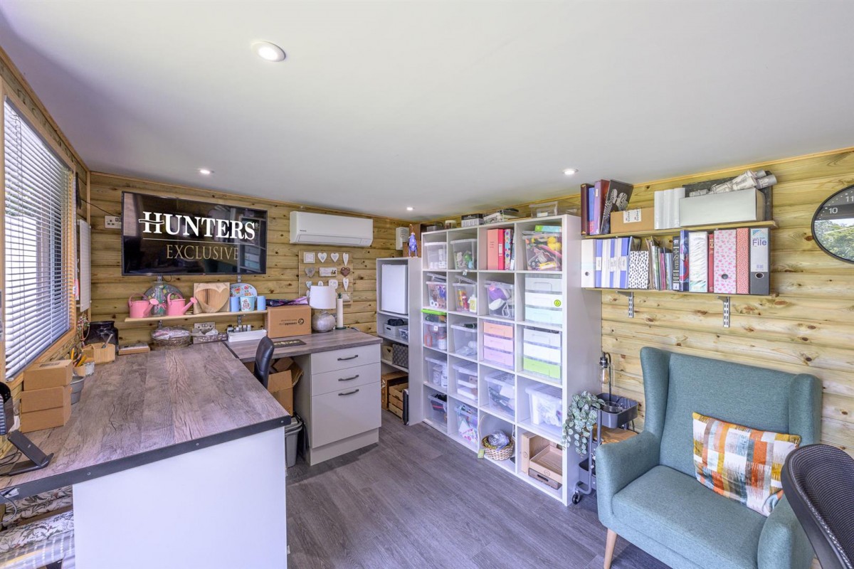 Bridgnorth Road, Himley, DY3 4LJ