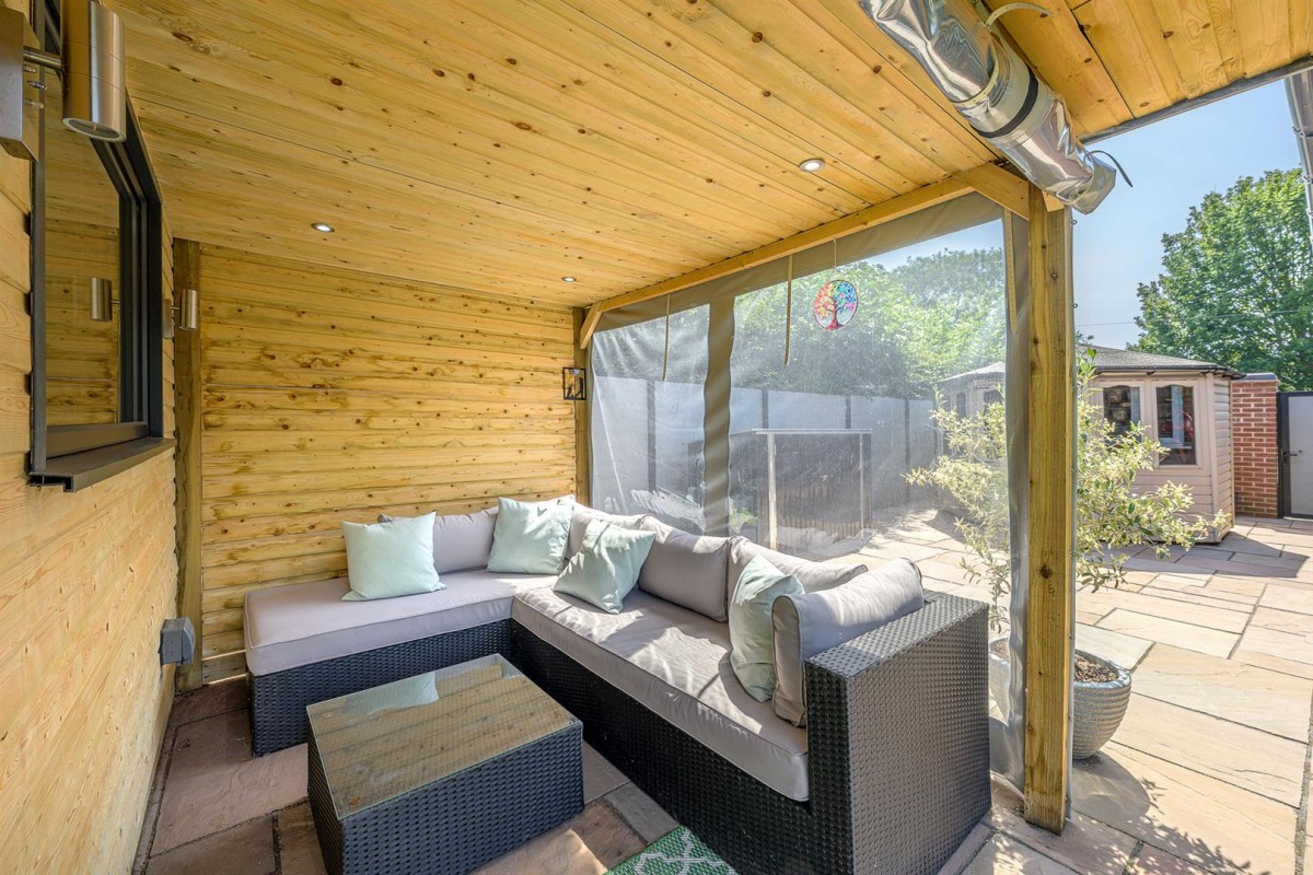 Bridgnorth Road, Himley, DY3 4LJ