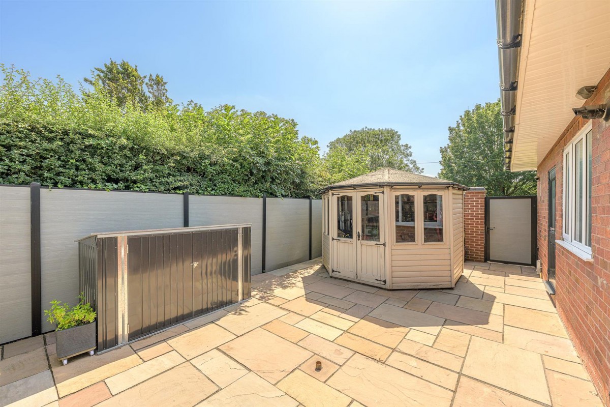 Bridgnorth Road, Himley, DY3 4LJ