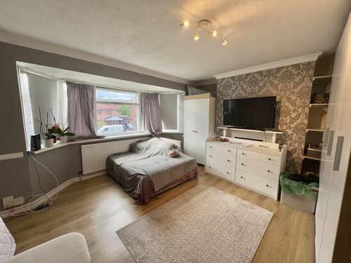 Larch Crescent, Hayes