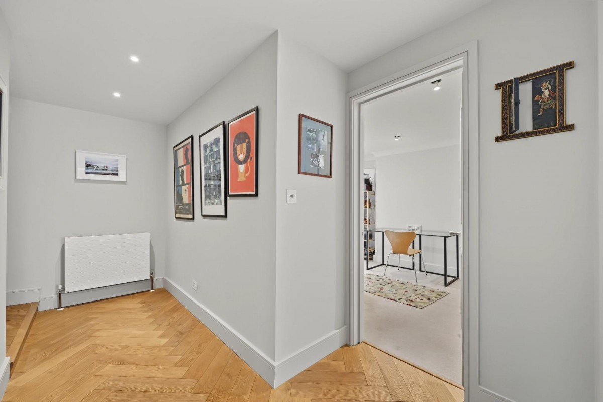 Queens Drive, London, N4