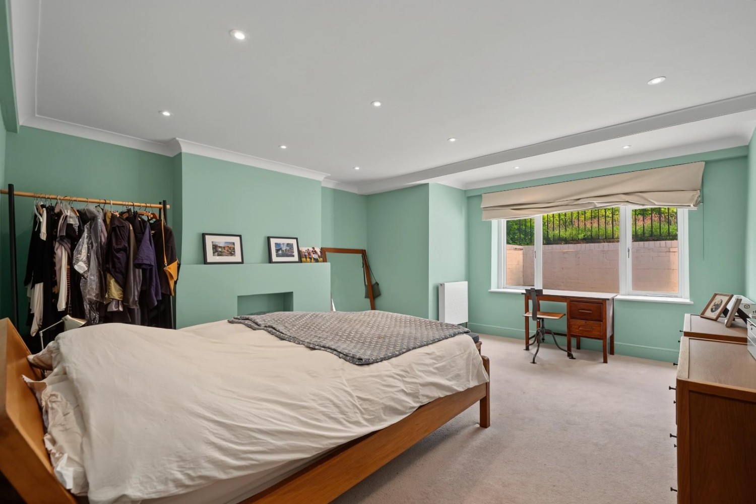 Queens Drive, London, N4