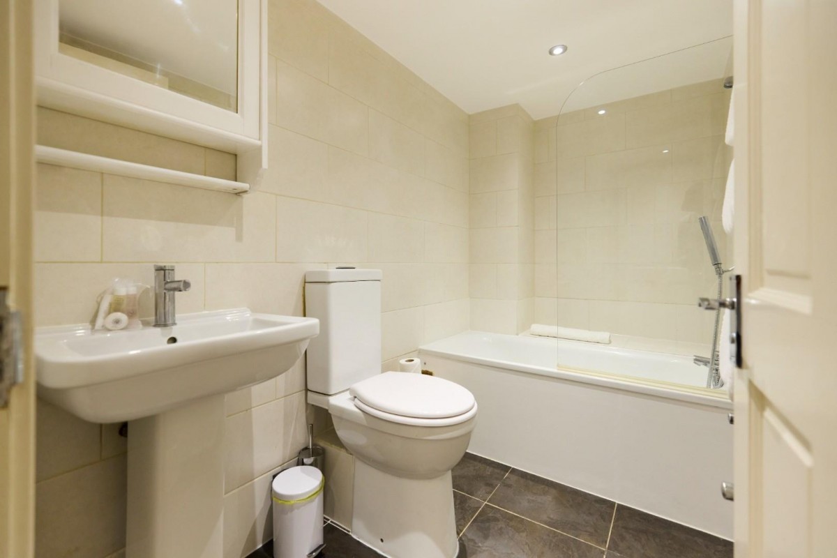 Mildenhall Road, London, E5