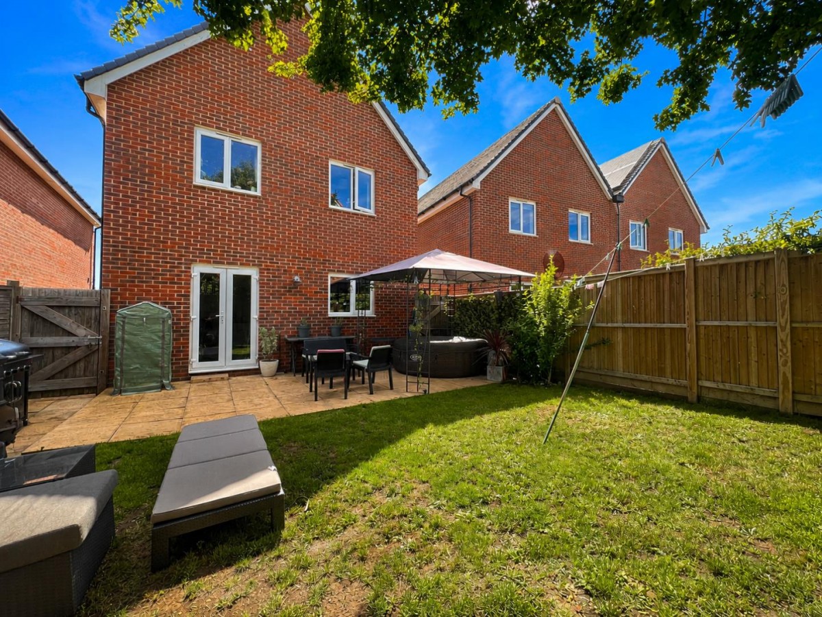 Sir Bernard Paget Avenue, Ashford