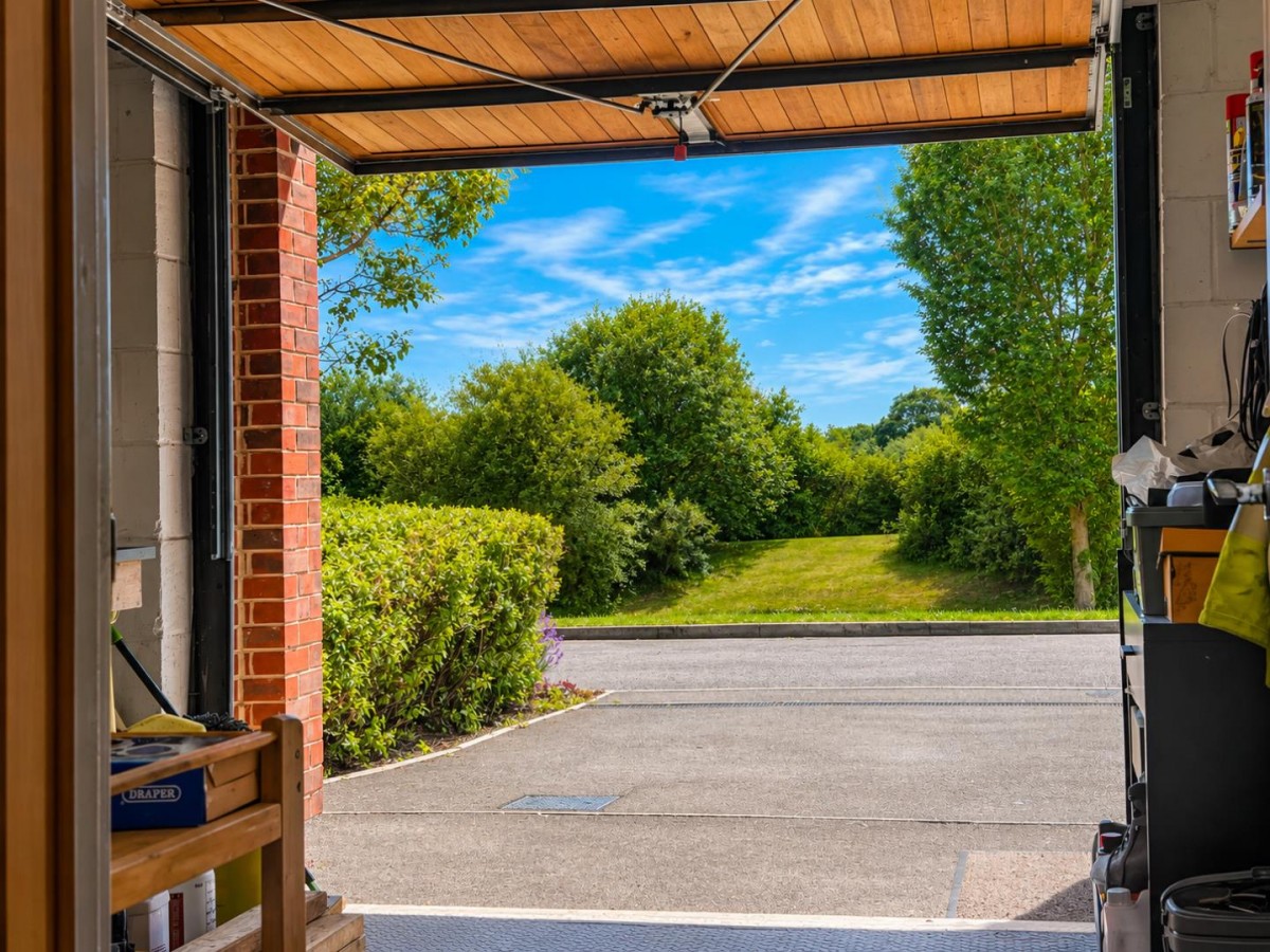 Sir Bernard Paget Avenue, Ashford
