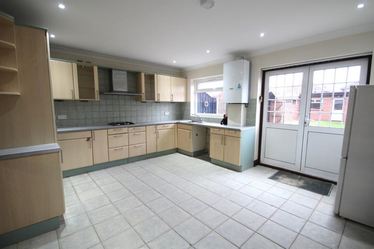 Crowland Avenue, Hayes, UB3 4JW