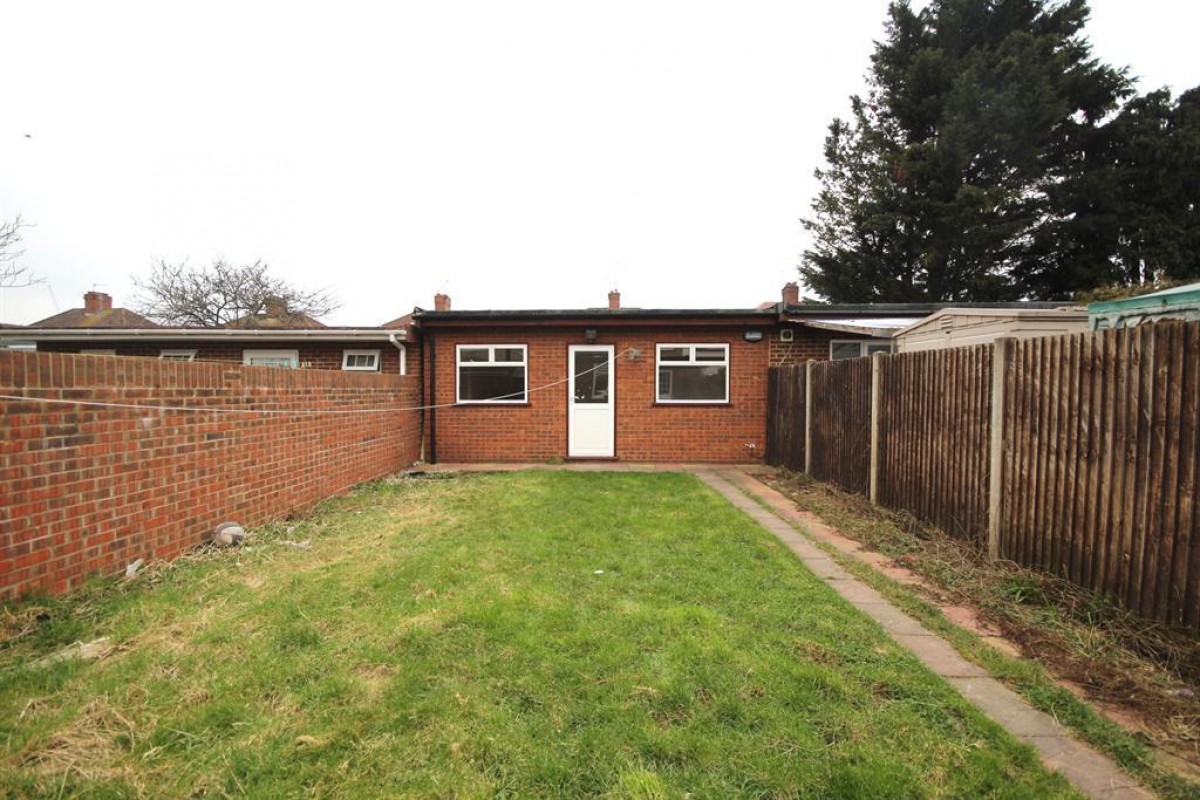 Crowland Avenue, Hayes, UB3 4JW