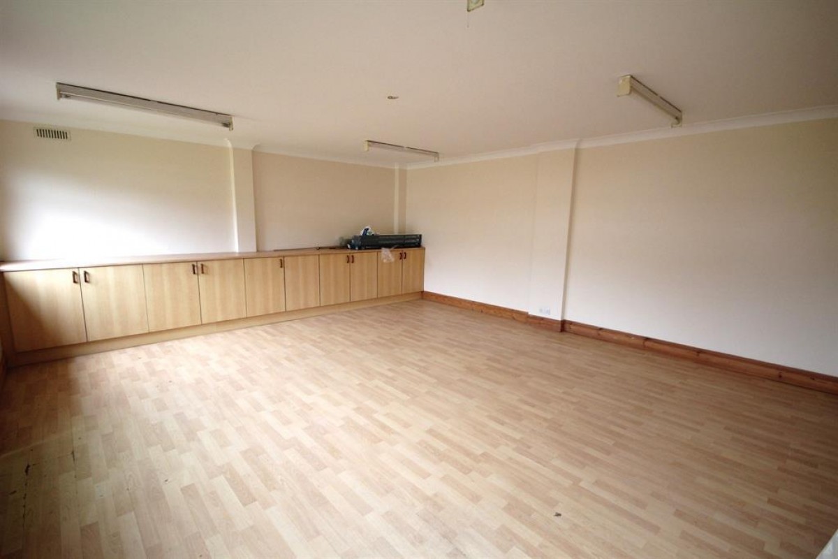 Crowland Avenue, Hayes, UB3 4JW