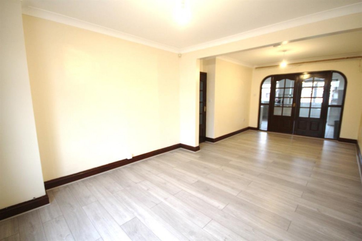 Crowland Avenue, Hayes, UB3 4JW