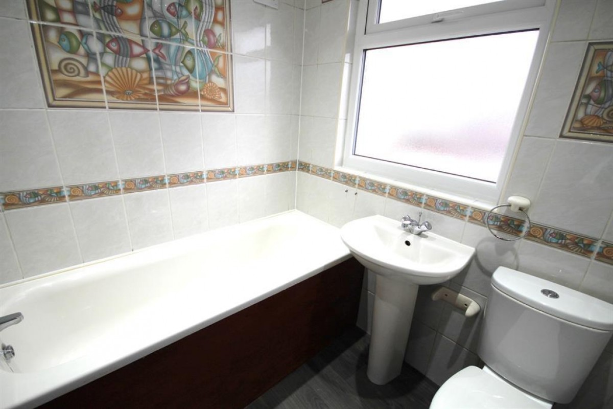 Crowland Avenue, Hayes, UB3 4JW