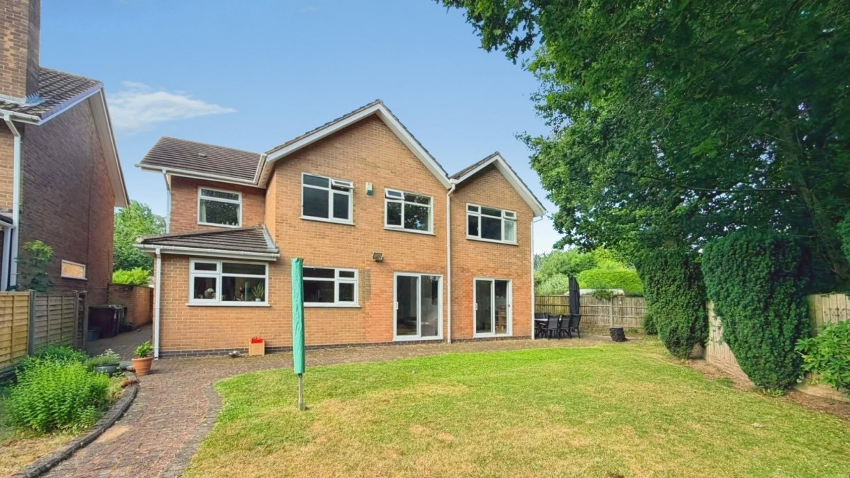 White House Way, Solihull B91 1SE