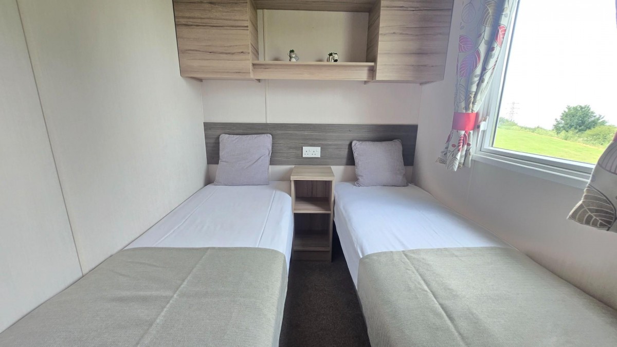 Swift Loire, Scarborough Lodge Retreat, Scarborough