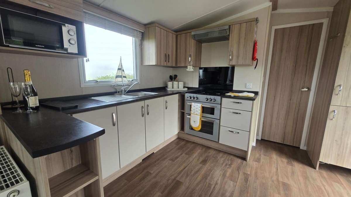 Swift Loire, Scarborough Lodge Retreat, Scarborough