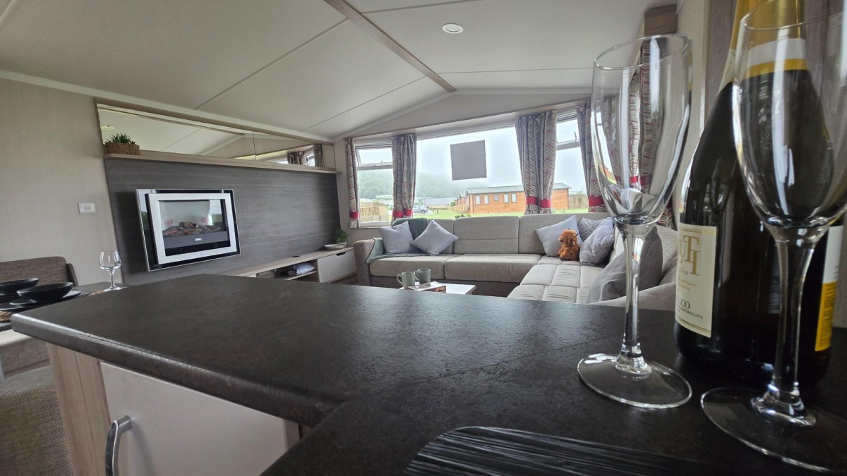 Swift Loire, Scarborough Lodge Retreat, Scarborough