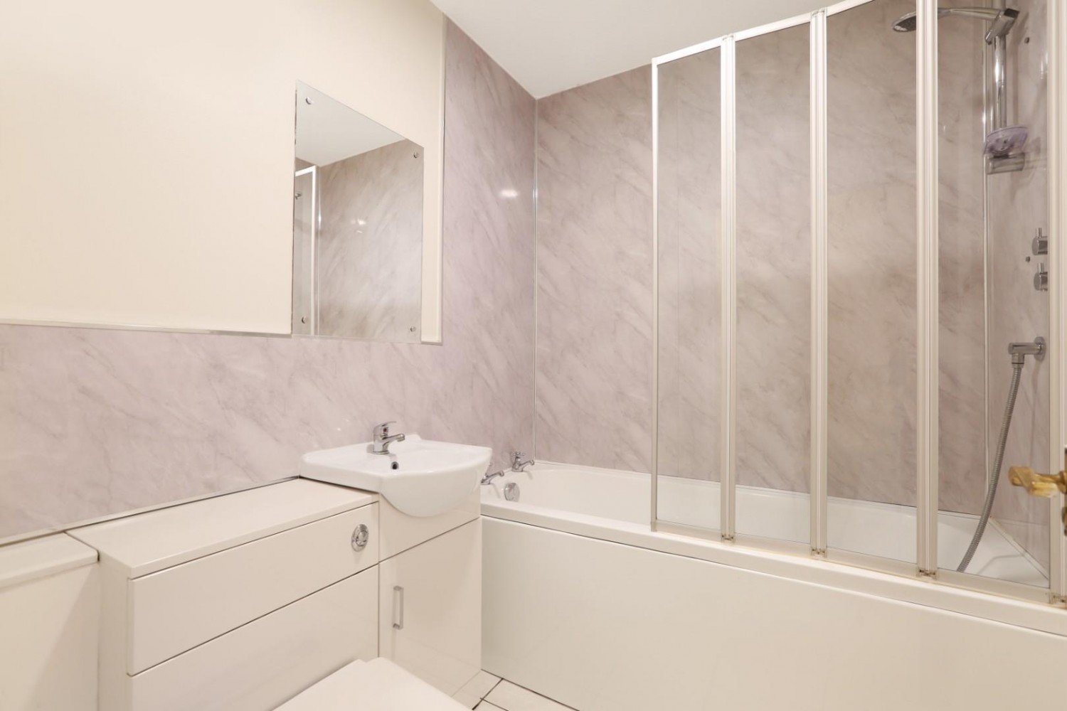 1 bedroom Flat for sale in Paxton Road, London