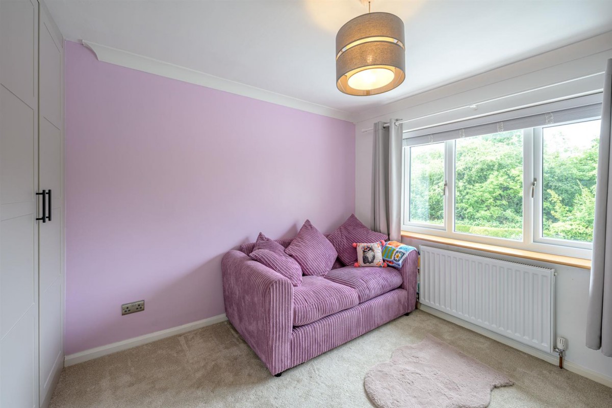 Sunnymede Road, Kingswinford, DY6 8RB