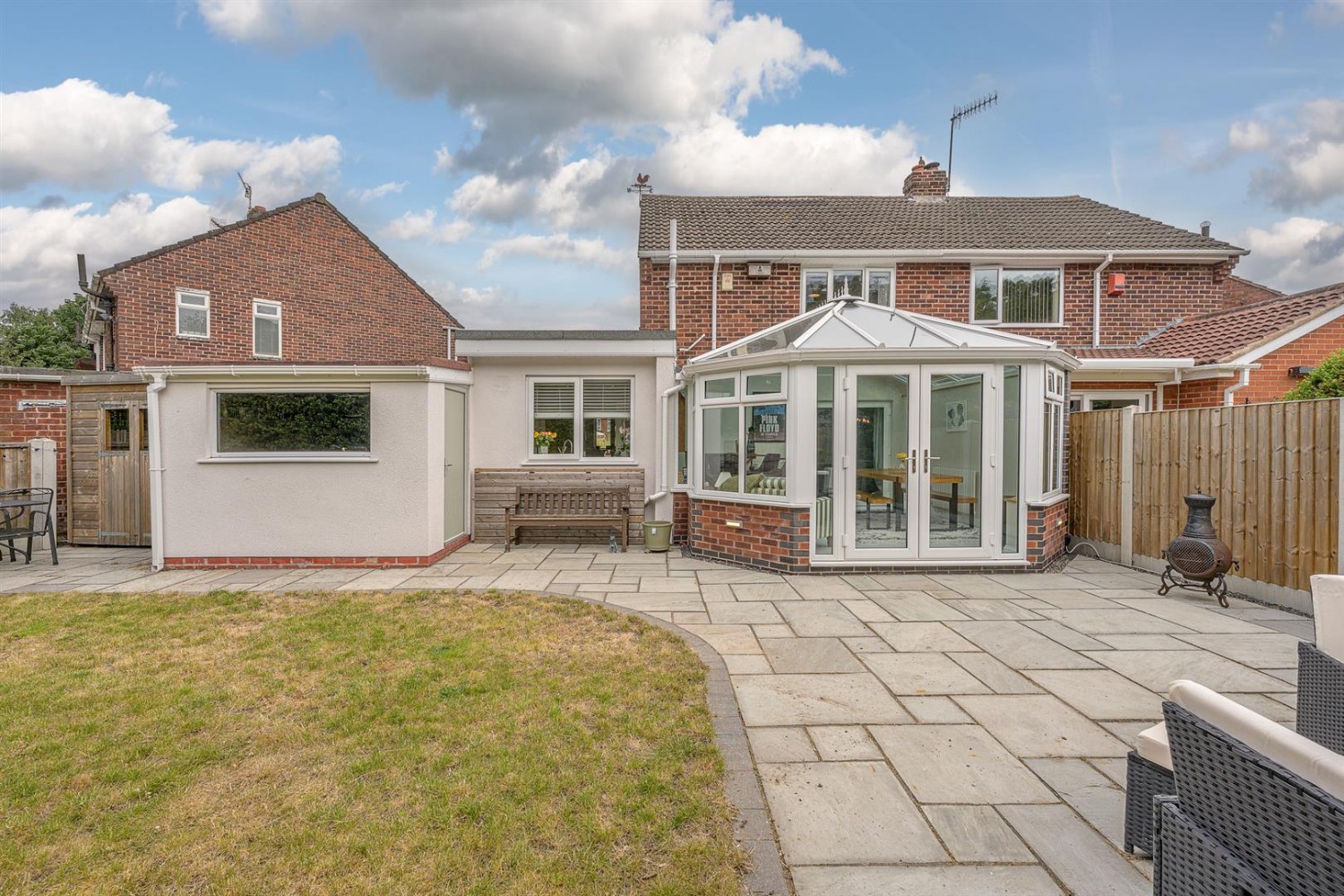 Sunnymede Road, Kingswinford, DY6 8RB