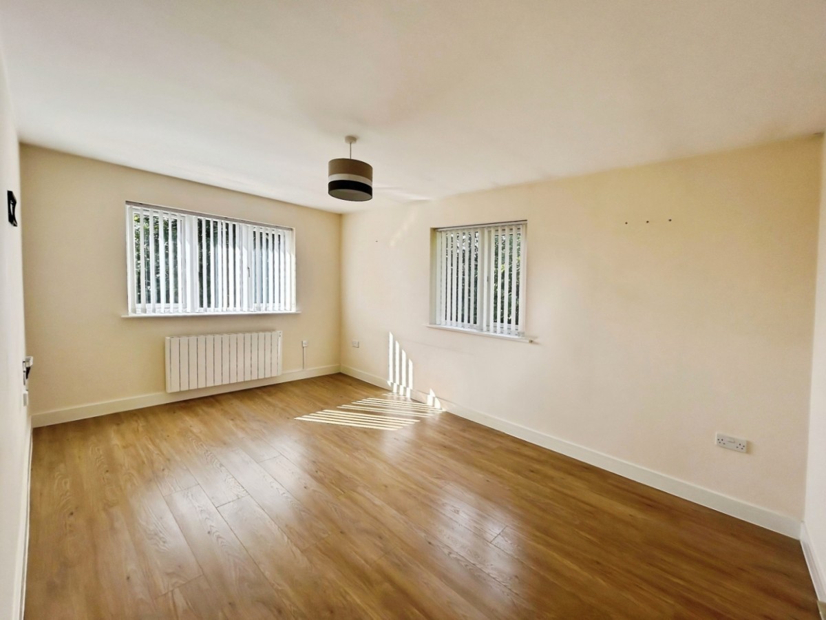 New Penkridge Road, Cannock, WS11 1HN